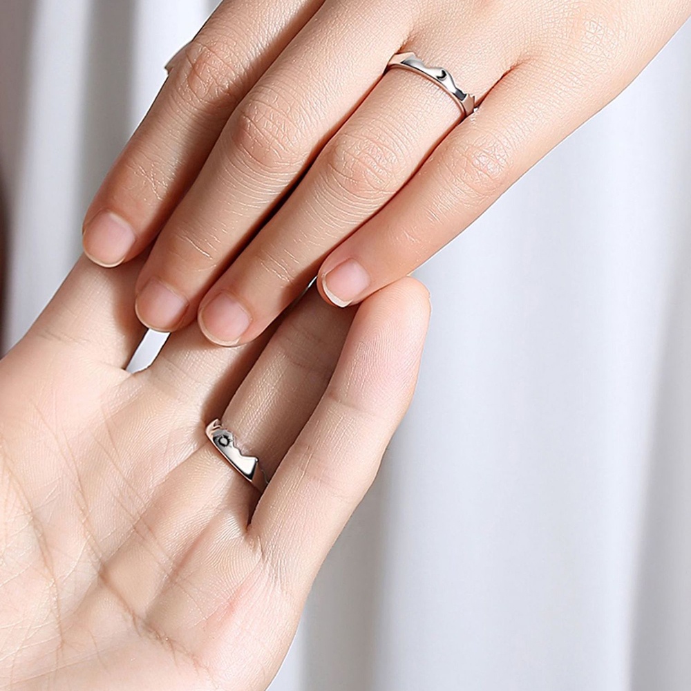 Bộ 2 Nhẫn Bạc Dạng Mở Hình Mặt Trời Và Mặt Trăng Cá Tính Thời Trang Cho Cặp Đôi