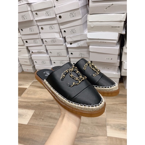 Giày Slip On Trần Trám Gắn Chữ X mẫu 2021