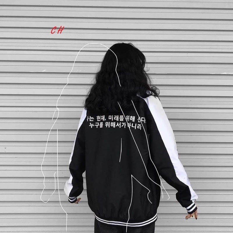 Áo bomber chữ hàn in lưng COK585 | BigBuy360 - bigbuy360.vn