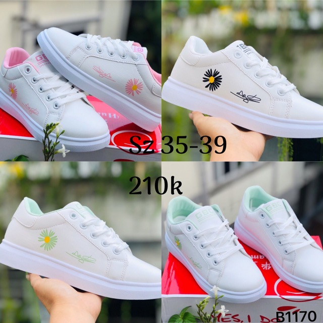 FALE SALE ✔️GIÀY BATA TRẮNG IN HOA CÚC ⚡ CHẤT sịn : new L > ₛ * : ³ r: ; "