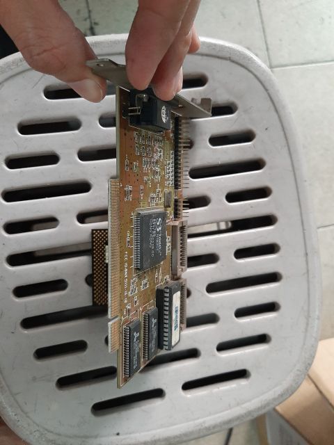 Card VGA cổ cổng PCI hàng trưng bày ko sài đc hình ảnh chỉ mang tính chất minh họa nhe. 589nhattao