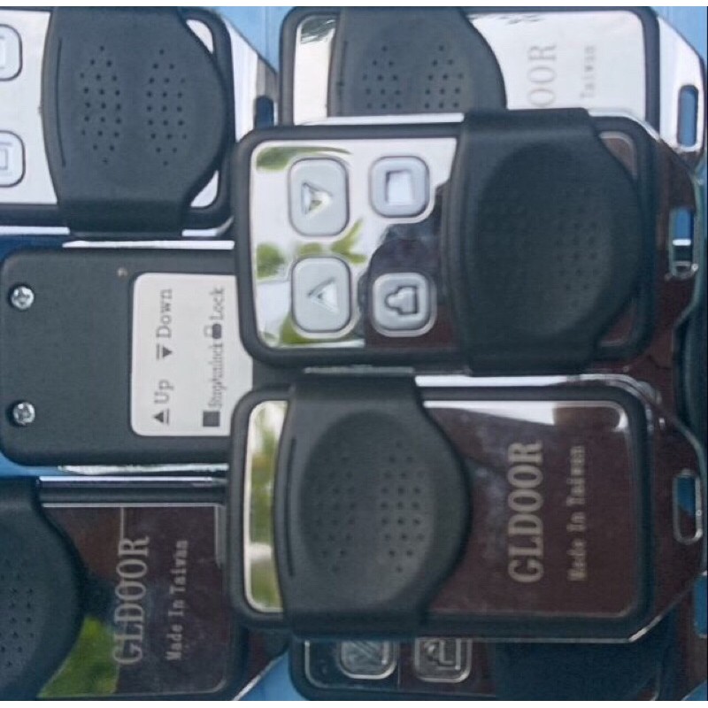 Remote cửa cuốn 8 mã gạt tần số 433mhz , inox chống nước