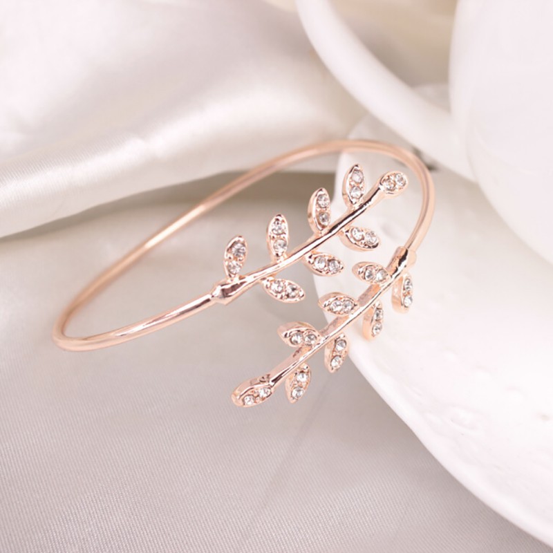 Vòng đeo tay dạng mở đính đá zirconia hình dạng chiếc lá đẹp mắt thời trang Âu Mỹ