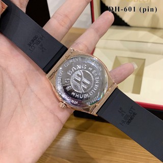 Đồng hồ nữ Hublot mặt tròn đính viền đá dây cao su thơm vani cao cấp DHN601 - Shop6906
