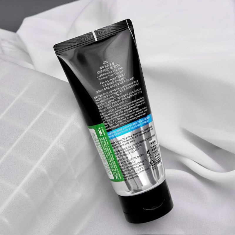 Sữa rửa mặt thải độc sạch nhờn ngừa mụn cho nam Dabo Hydration Foam Cleanser