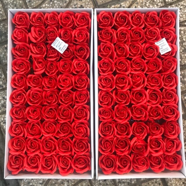 1 hộp hoa sáp 50 bông (loại 3 lớp, loại đẹp dày dặn)