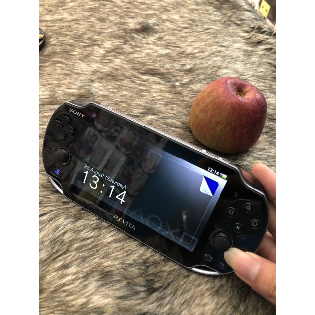 Bán máy ps vita 1000 32gb /wifi đã hack full ( hàng nhật )