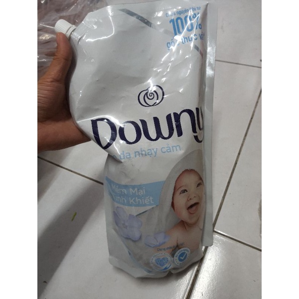 nước xả downy hương dịu nhẹ cho bé túi 1.6 lít ( mẫu mới thế cho hương sả)