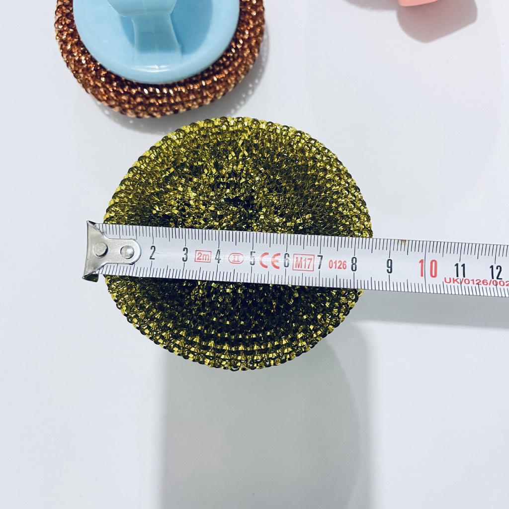 Miếng nhôm chà nồi có tay cầm bằng nhựa