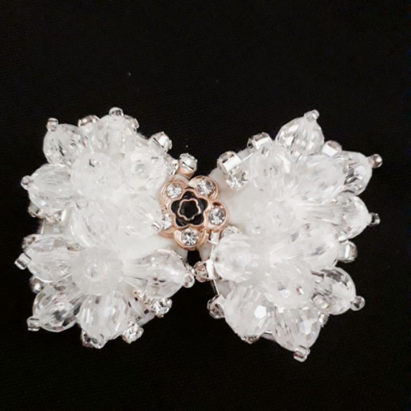 Nơ pha lê trang tríl