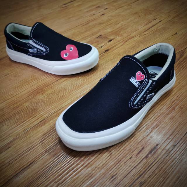 Giày Vans Slip On Og Phối Màu Đen Trắng Cá Tính Trẻ Trung