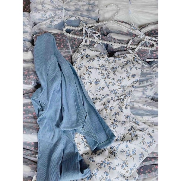 set đầm hoa + áo khoác len
