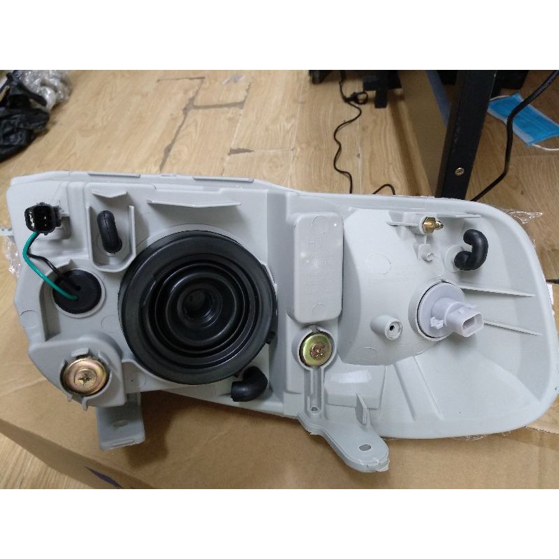 Đèn pha oto Daewoo Gentra