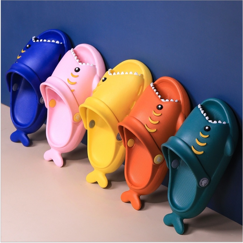 Dép Sục Quai Hậu Baby Shark, siêu nhẹ, chống trơn trượt cho bé trai bé gái GUNS 804.14