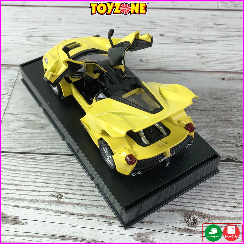 Xe mô hình Ferrari LaFerrari 2020 tỉ lệ 1:32 hãng Jiaye Model chất liệu hợp kim, có đế trung bày tiện lợi