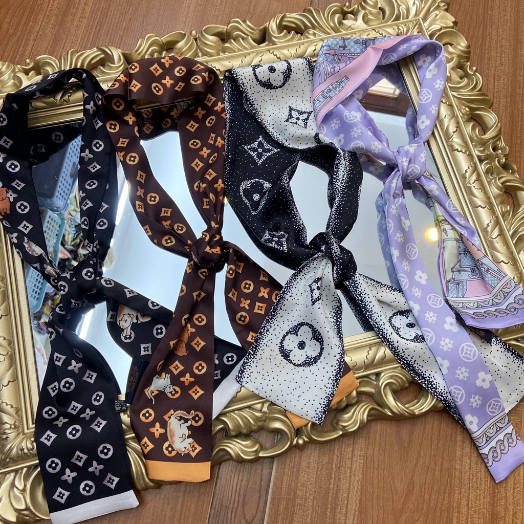 Khăn lụa họa tiết 2 mặt mẫu hot 2022