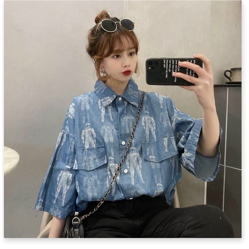 ÁO SƠ MI LOANG XANH UNISEX IN HÌNH NGƯỜI PHONG CAHCS TRẺ TRUNG TEEN SIÊU HOT