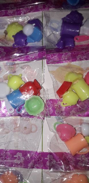 Sét 10 cái ca ly mini bằng nhựa nhiều màu sắc rất đẹp