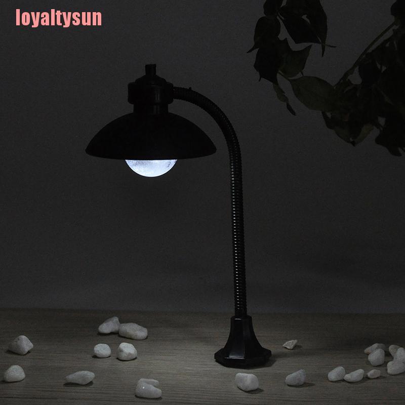 1 Đèn Đường Mini Cho Sân Vườn