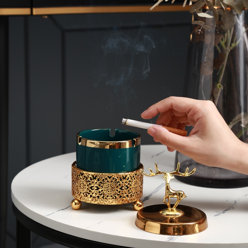 Gạt tàn thuốc hình hươu có nắp đậy bằng gốm sứ cao cấp chống trầy xước