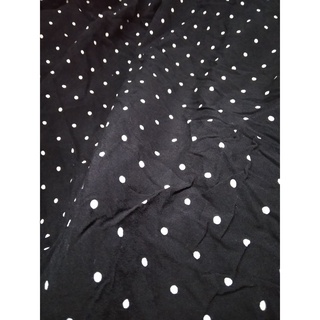 Vải voan chấm bi đen
