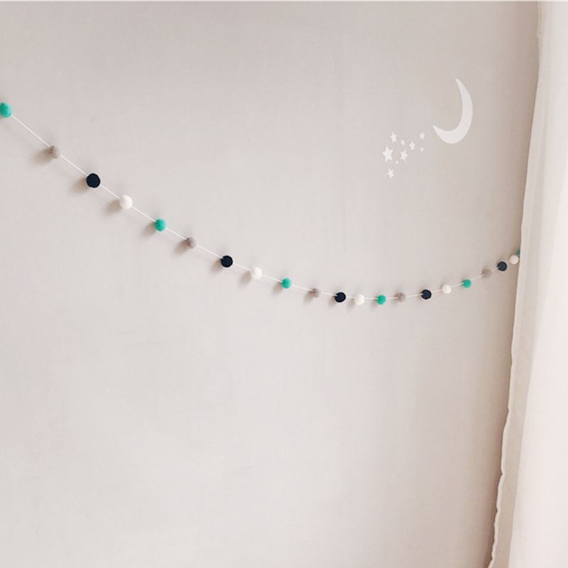 Dây bóng bông handmade treo tường trang trí lều cho bé