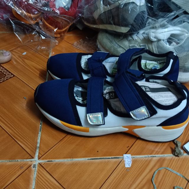 Giay tt nữ 300k/2₫