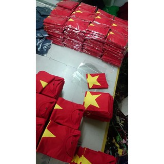 Áo cờ đỏ trẻ em
