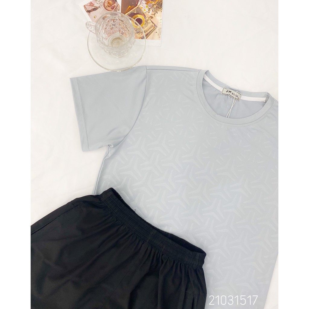 FM Style - Đồ Bộ Thể Thao Nam Mùa Hè 2021 Thun Lạnh Co Giãn 4 Chiều Vải Trơn Cổ Tròn 21031517 | BigBuy360 - bigbuy360.vn