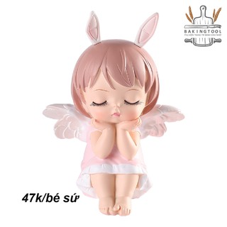 trang trí bánh hình bé gái thiên sứ màu hồng