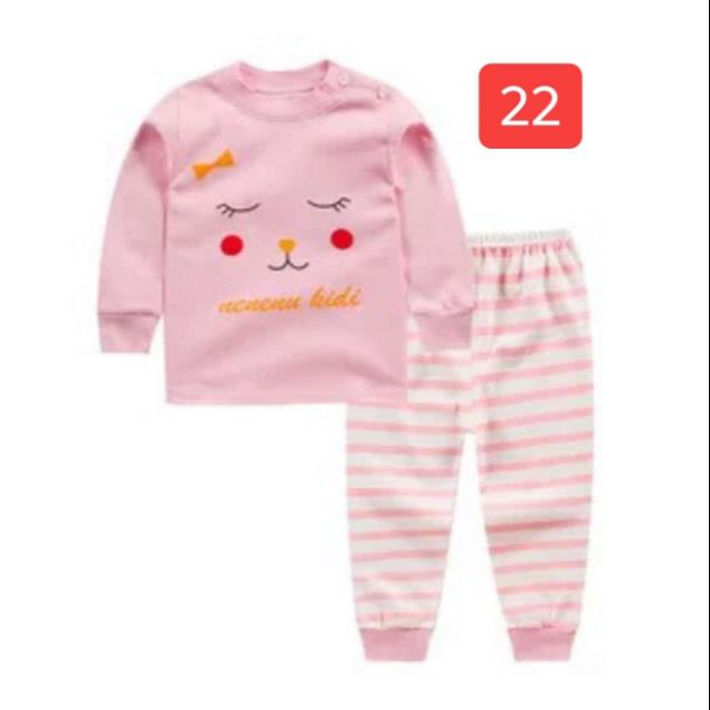 Bộ quần áo trẻ em