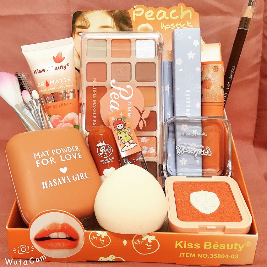Bộ Trang điểm Kiss Beauty So cute, gồm 11 món makeup siêu xinh. Tặng kèm cho Nàng 1 túi đựng mỹ phẩm chông nước.