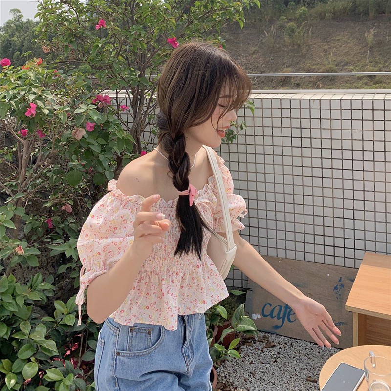 Áo kiểu trễ vai tay phồng in hoa phong cách thời trang mùa hè cho nữ