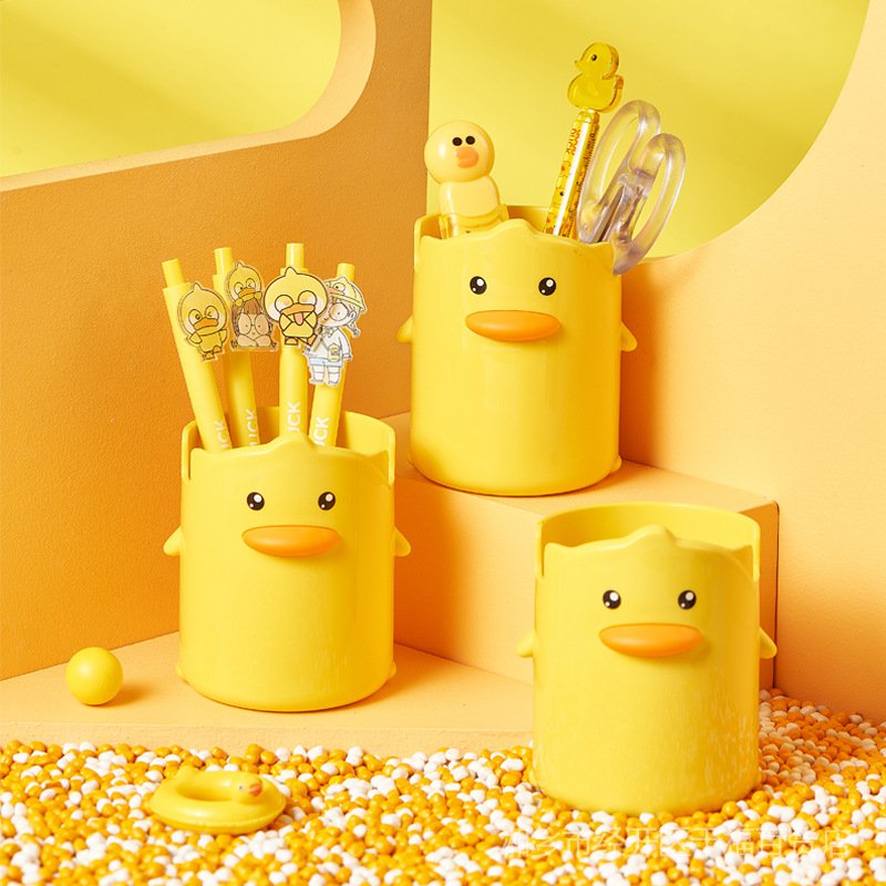 Office good stuff recommended creative desk desktop decoration ornaments healing cute cartoon little yellow duck pen holder J7VC