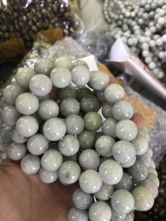 Vòng tay ngọc cẩm thạch size 12li