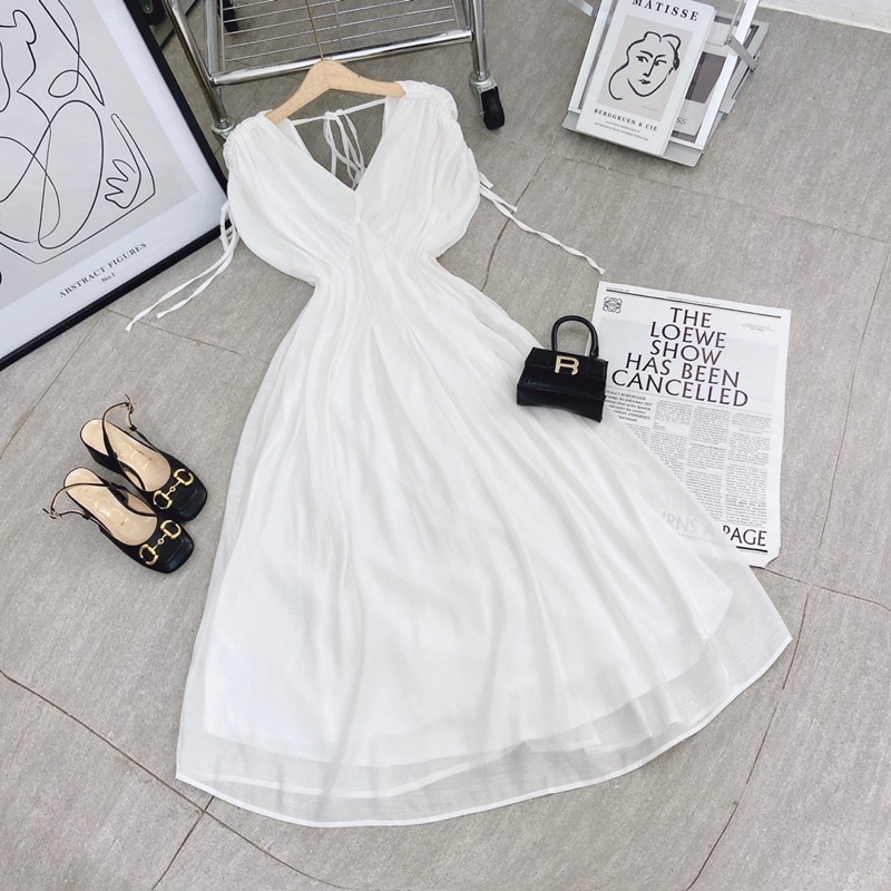ĐẦM MIDI TRẮNG CỔ V RÃ NGỰC TAY RÚT DÂY BO EO
