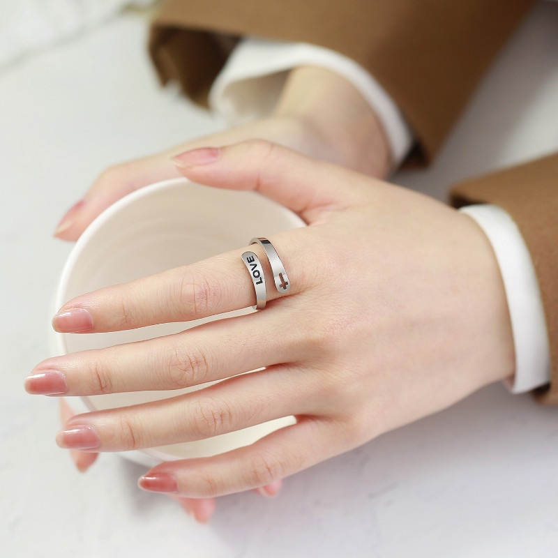 Nhẫn Nữ Cá Tính Khắc Chữ LOVE HOPE FAITH BLESSED Titan Ko Đen TT 4247