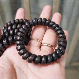 Cột tóc lò xo đen ánh vàng (cở to)