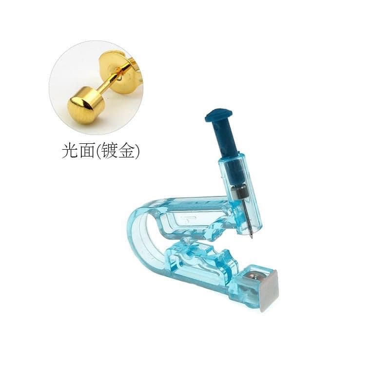 Bấm lỗ tai 1 lần, có gói sát khuẩn