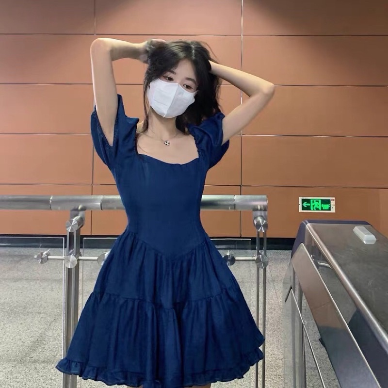 Váy Jean cổ vuông khoét ngực tay bồng siêu xinh