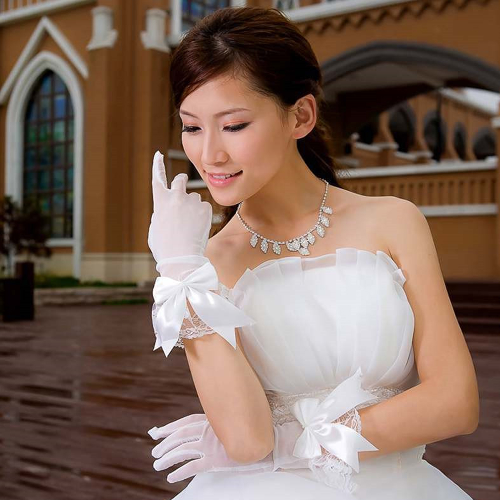 Cặp găng tay ren trắng / đen thời trang dành cho nữ