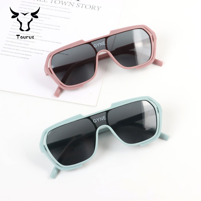 Kính mát chống tia UV thời trang dành cho bé
