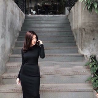 Váy len tăm cổ cao