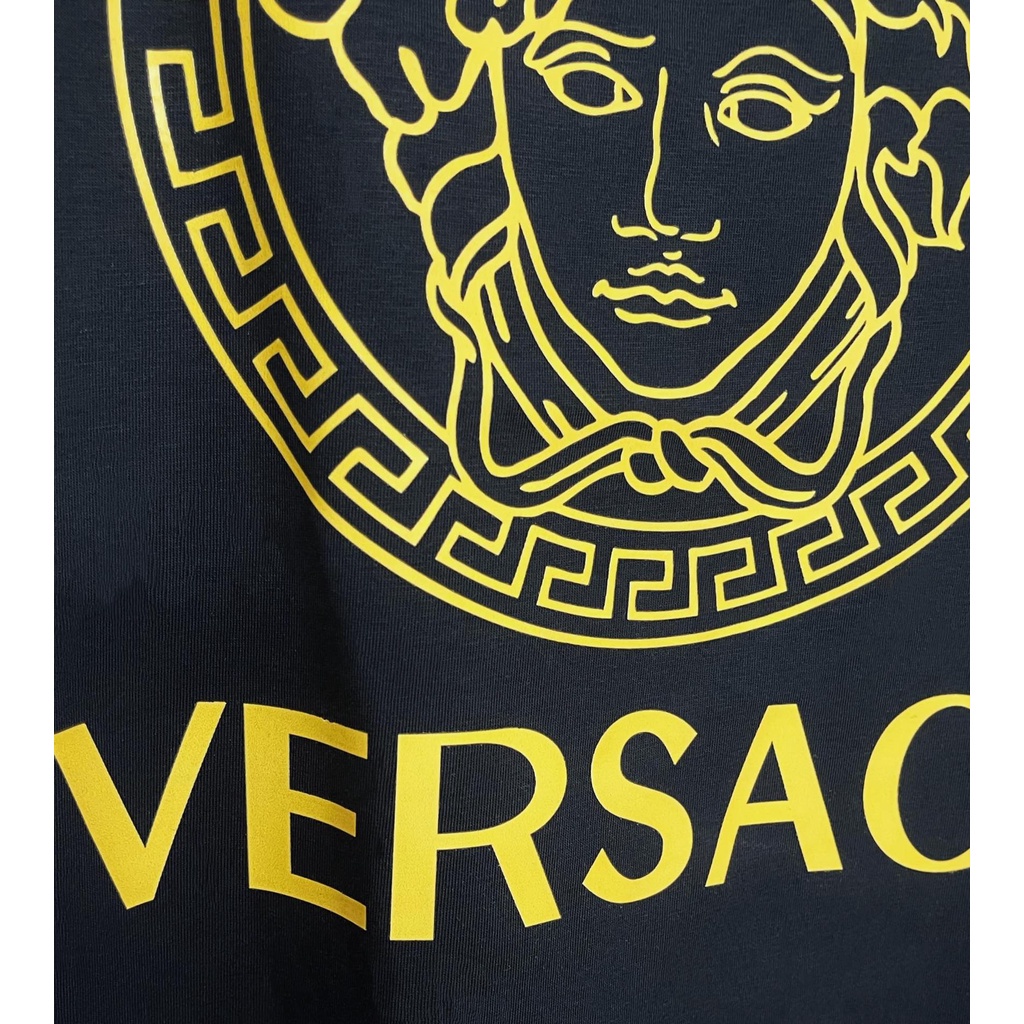 Áo Thun Ngắn Tay Cổ Tròn In Chữ Medusa Màu Vàng Phong Cách Mới Mùa Hè 2022 Cho Nam