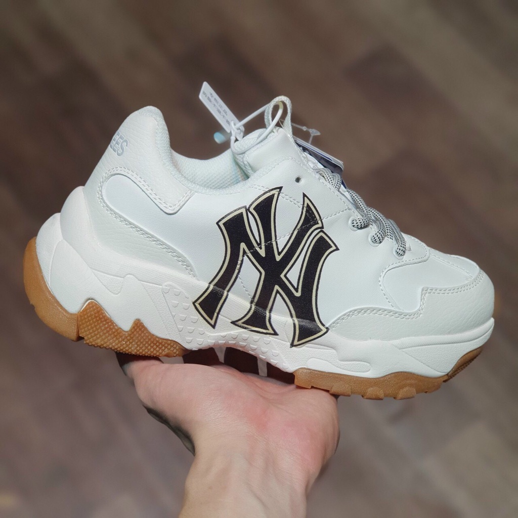 giày mlb trắng chữ đen siêu đẹp