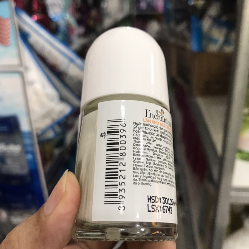 Lăn khử mùi Enchanteur White Charming hương nước hoa 25ml