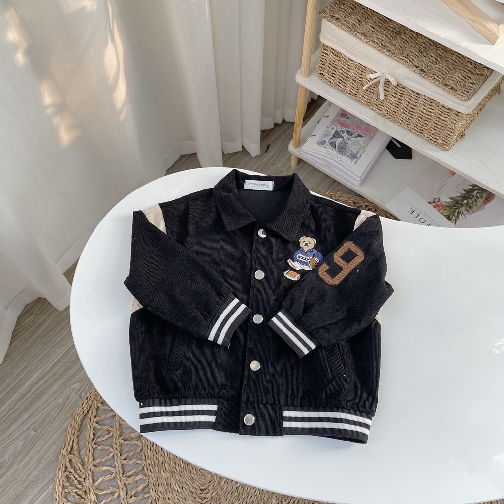 Áo khoác bé trai Hàn Quốc Magickids chất nhung tăm thêu gấu tránh gió giữ ấm Quần áo mùa đông cho trẻ em AO22047