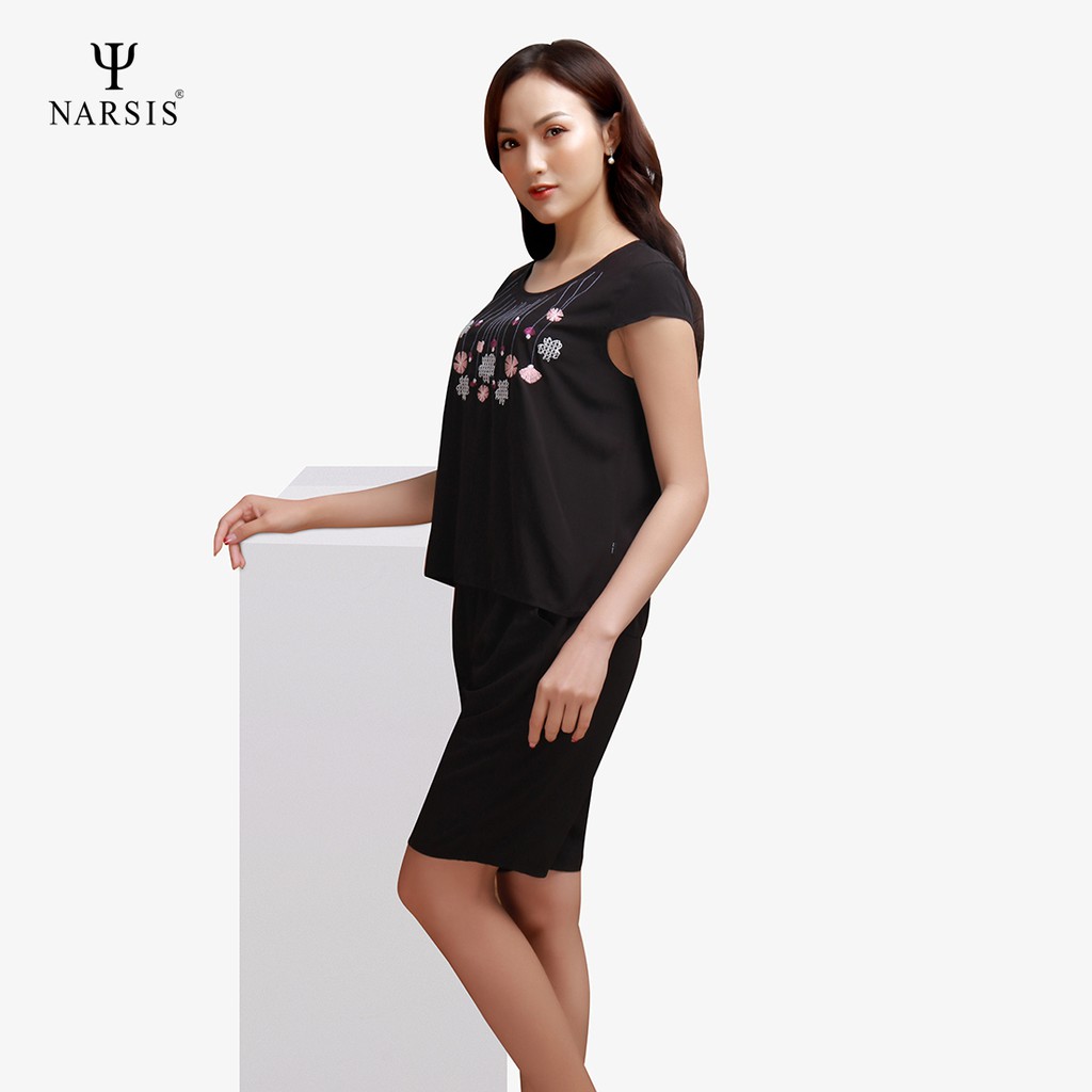 Bộ đồ hè nữ Narsis M8082 lanh màu đen họa tiết thêu hoa