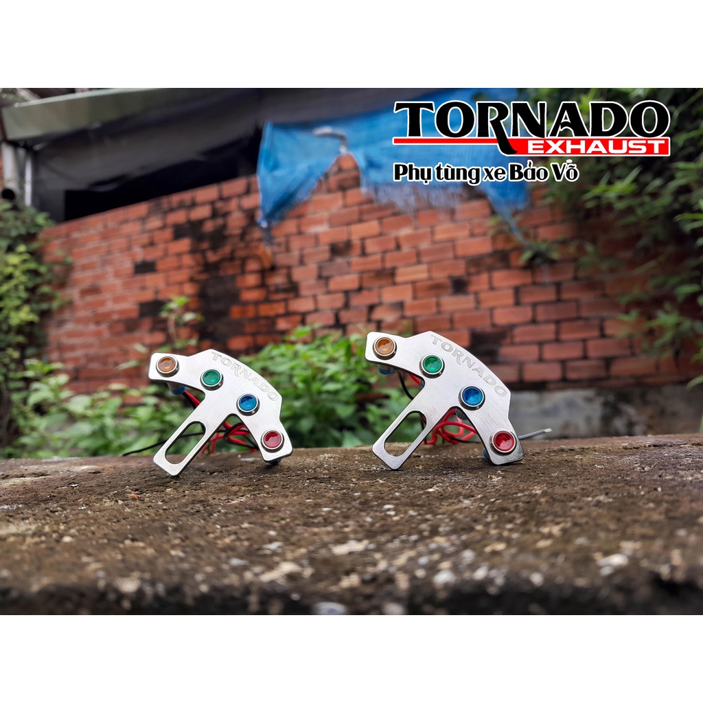 Bộ đèn tín hiệu xe máy 12V + pát inox dày 2mm thương hiệu TORNADO thích hợp độ nhiều dòng xe