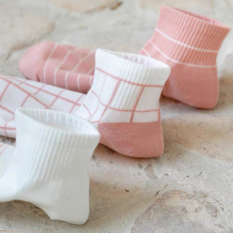 Tất cổ ngắn dành cho nữ phong cách hàn quốc nhẹ nhàng chất liệu thoáng mát, thấm mồ hôi tone hồng trắng